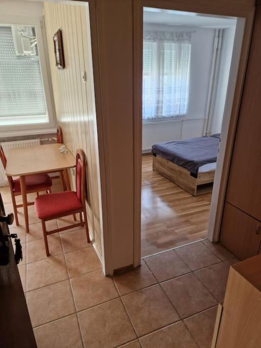 Studio Apartman Luna Karlovac Exterior foto